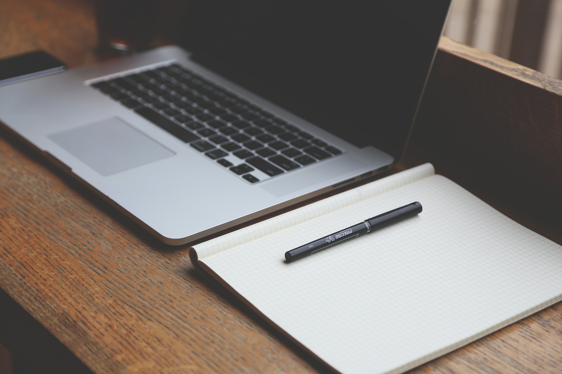 Photo of a laptop.